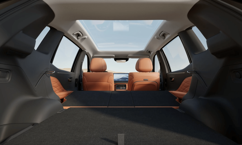 Spacious-Trunk-1-scaled-1.png
